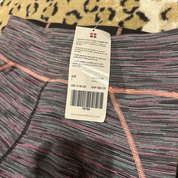 Visama 3/4 Yoga Leggings in Space Dye or Black Reversible - Picture 7 of 9